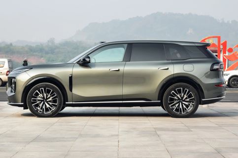 Changan Q07 Qiyuan 145 Zunyao Hybrid — vue 2